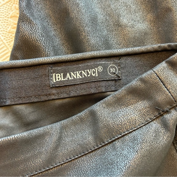 BLANK NYC Vegan Leather Pull On Jeggings Sz 30 NWOT - Picture 4 of 15